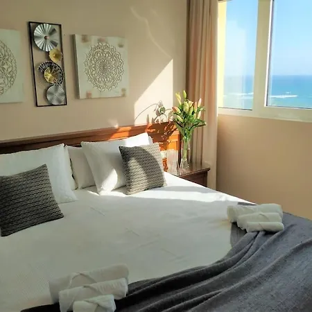Apartamento Don Gustavo 2 Bedroom Front Apt, Sea Views