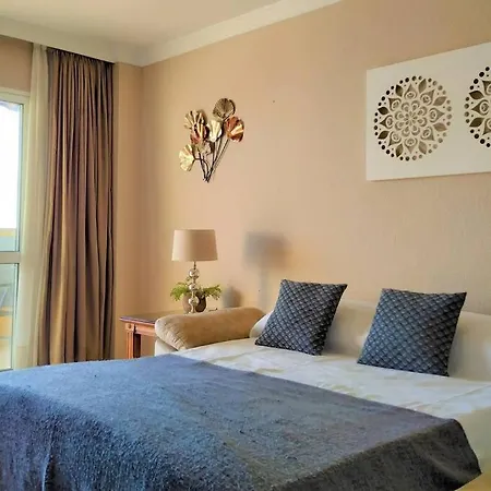 Don Gustavo 2 Bedroom Front Apt, Sea Views Apartamento